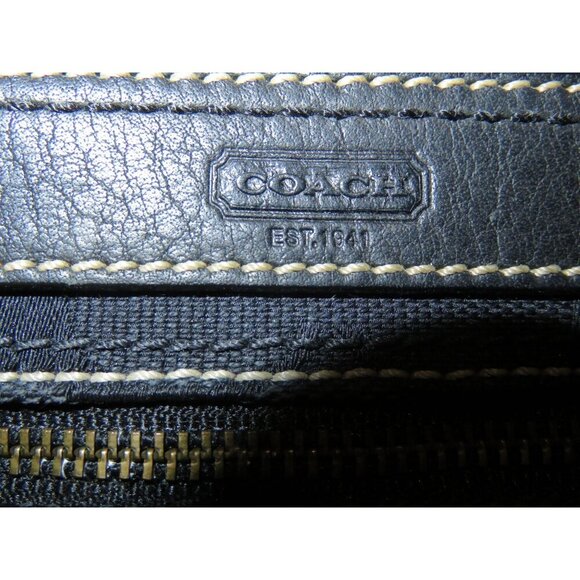 Coach Vintage Black Signature C Jacquard Canvas & Leather Wristlet & Charm Pull - Picture 4 of 10